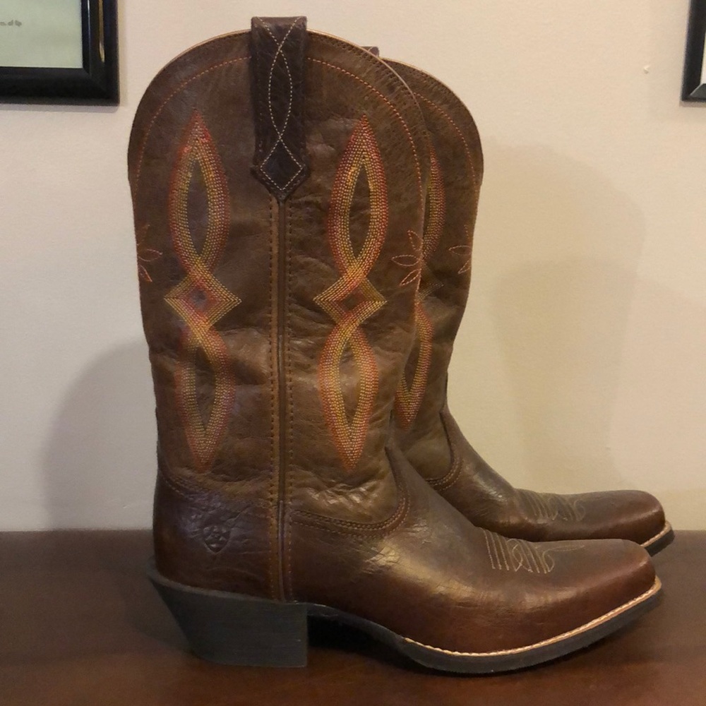 Brand New Ariat Leather Cowboy Boots